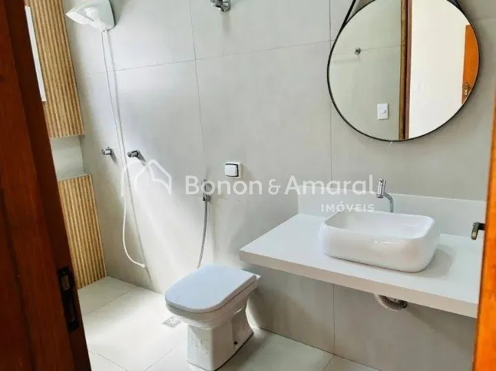 Imagem Casa a Venda Completa com Quintal Amplo e Suíte no Jardim Fortaleza - Imperdível!