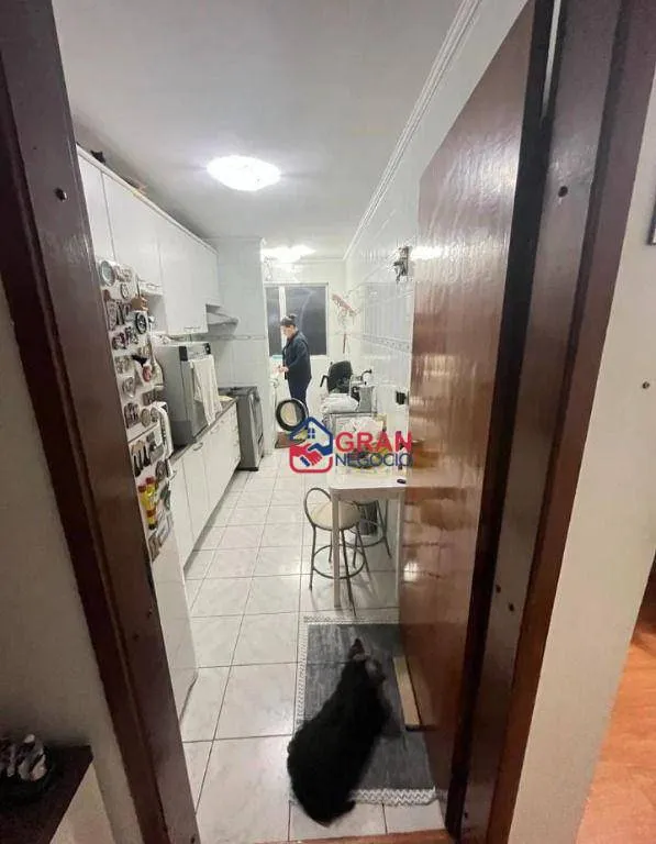 Imagem Apartamento com 2 dormitórios à venda - Novo Mundo - Curitiba/PR