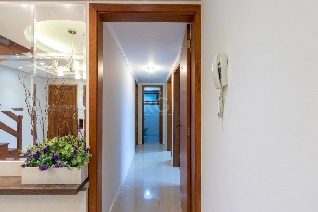 Imagem Cobertura para Venda - 247.08m², 3 dormitórios, sendo 1 suites, 2 vagas - Vila Ipiranga