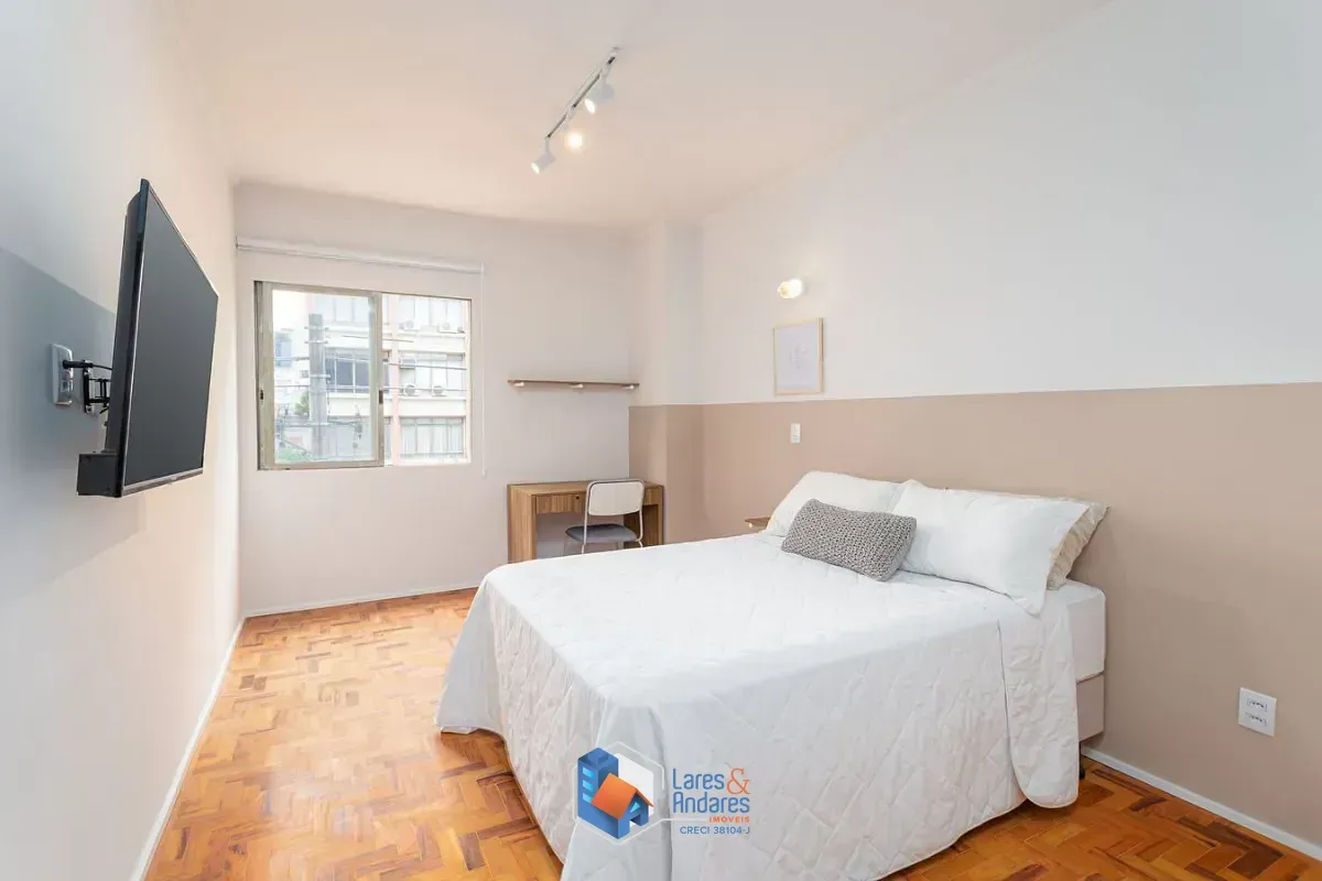 Imagem Apartamento para venda em Pinheiros com 4 quartos, sendo 1 suíte, 135m²