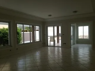 Imagem Luxuosa Casa no Condomínio Alphaville 1 Campinas para Locação - 5 Suítes, Piscina, Sauna e Jacuzzi