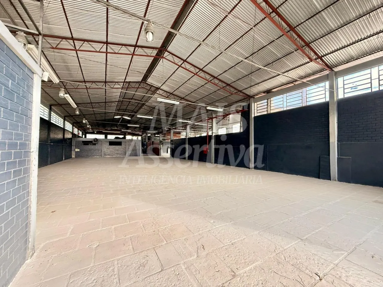 Imagem Prédio comercial pra locação de 1.440m² e terreno de 2.000m² - Novo hamburgo