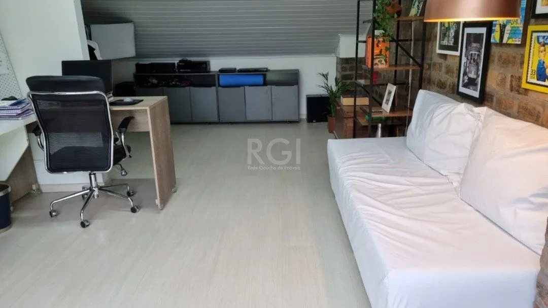 Imagem Casa Condominio para Venda - 218m², 3 dormitórios, sendo 1 suites, 2 vagas - Ipanema
