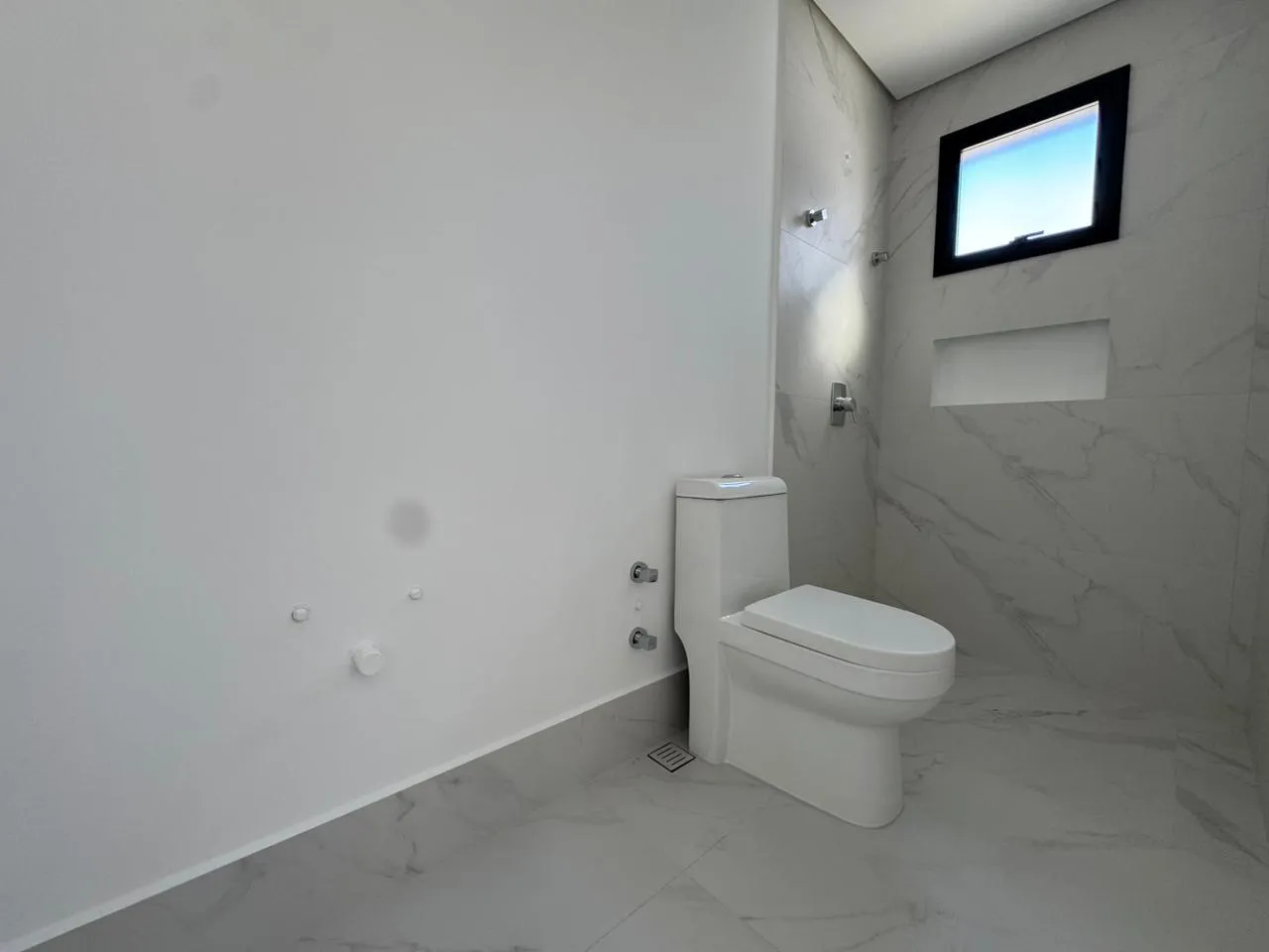 Imagem Apartamento com vista para o mar à venda com 210m2 por R$ 4.200.000,00