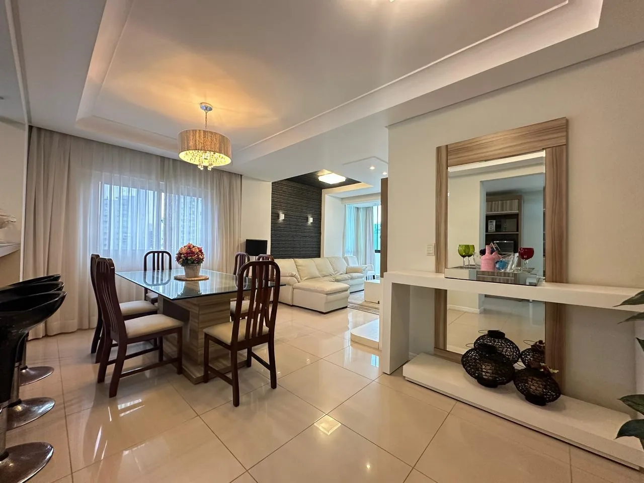 Imagem Apartamento com vista para o mar à venda com 120m2 por R$ 2.440.000,00