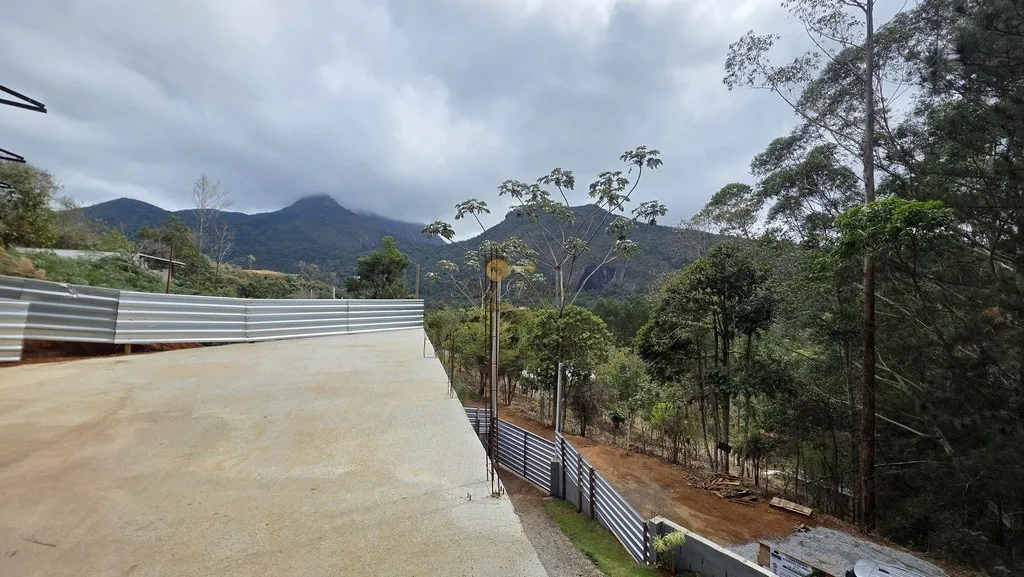 Imagem Casa em Condomínio para Venda em Teresópolis / RJ no bairro Posse