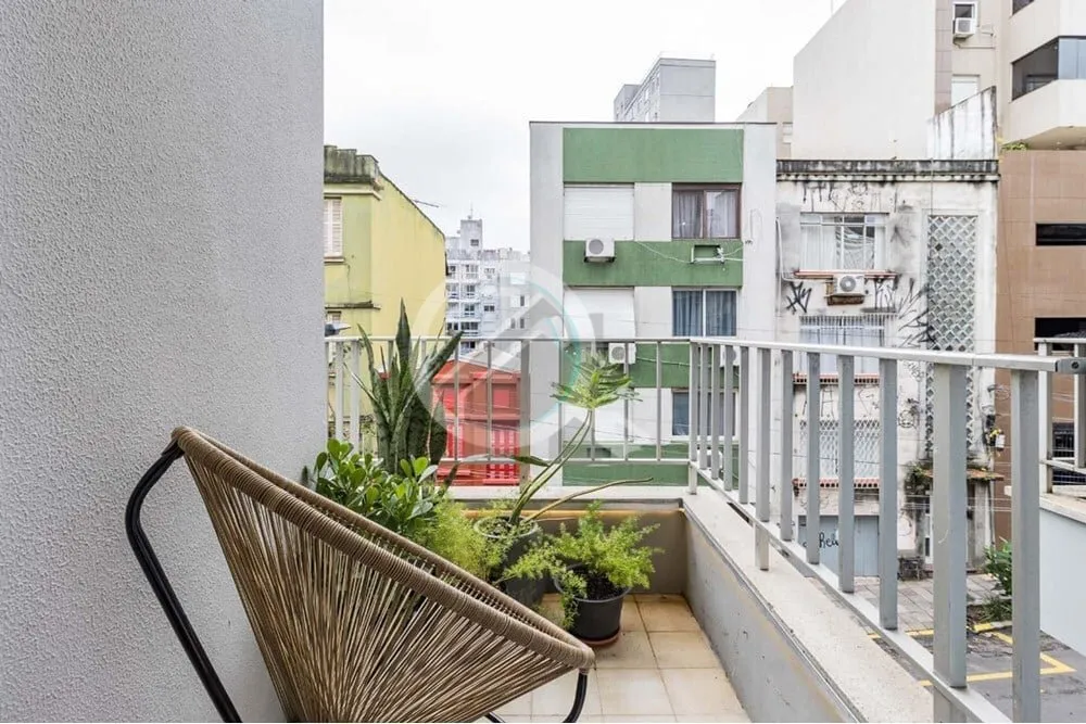 Imagem Conheça este aconchegante apartamento JK à venda no coração do Centro Histórico de Porto Alegre...