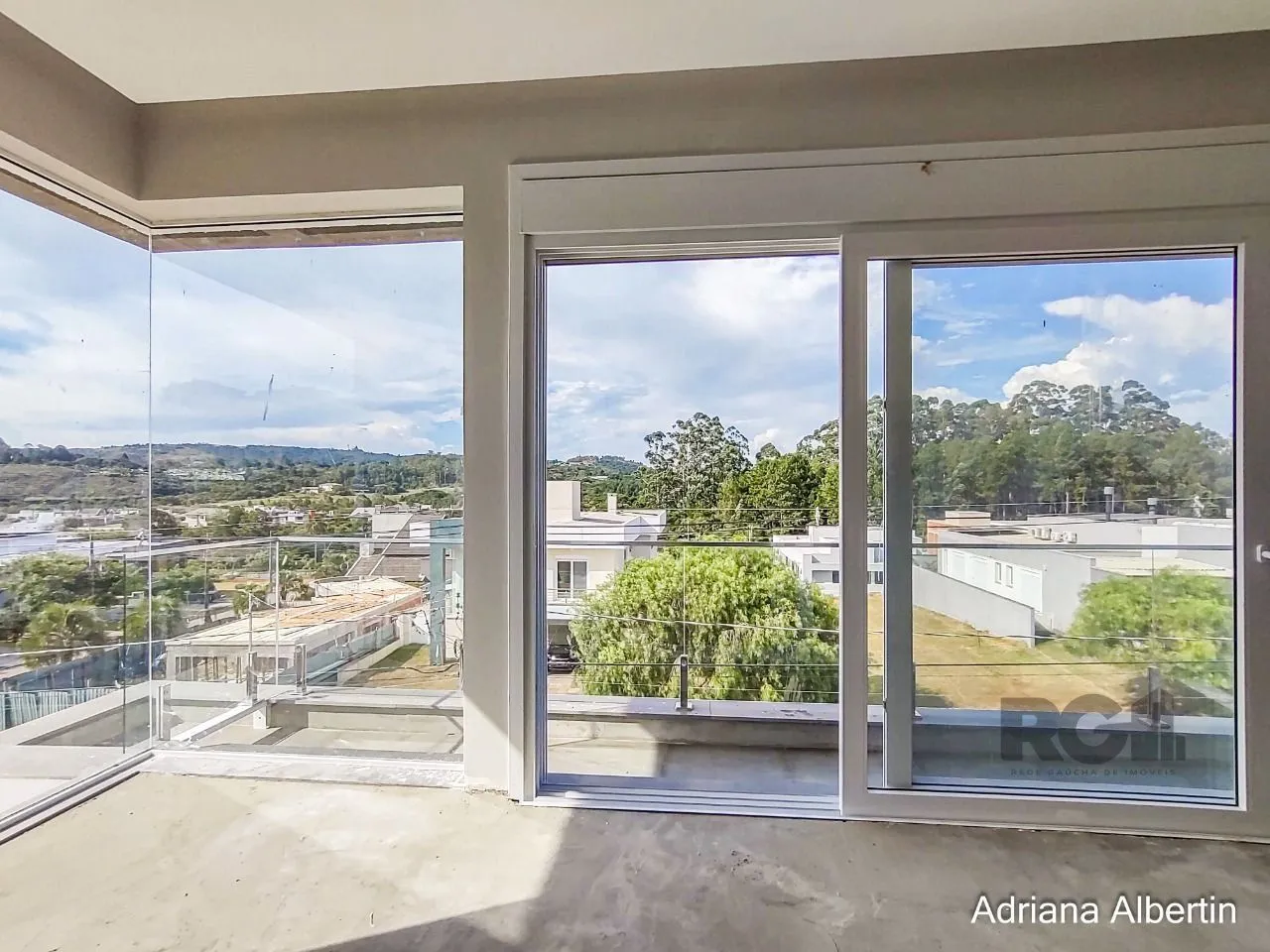 Imagem Casa com 303m² - 3 suítes - Alphaville Porto Alegre