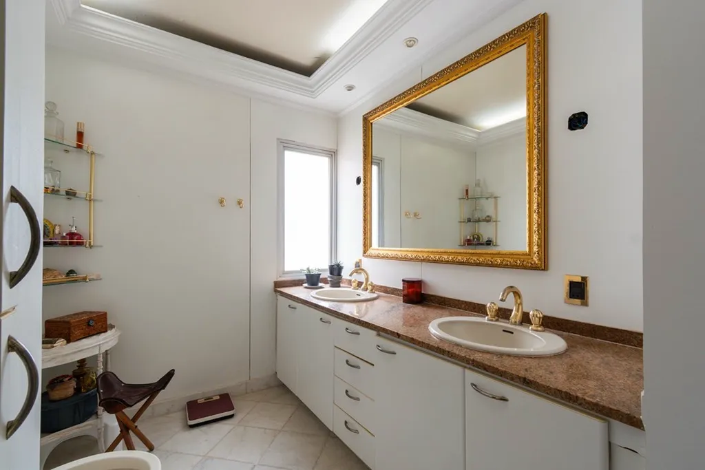 Imagem Apartamento à venda em São Paulo, Cerqueira César, com 3 quartos, 182m2