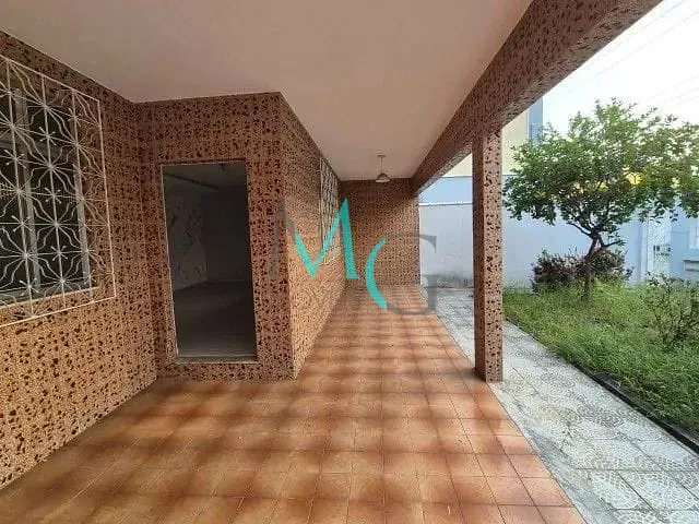 Imagem Casa com 5 dormitórios à venda, 250 m² por R$ 750.000,00 - Campo Grande - Rio de Janeiro/RJ
