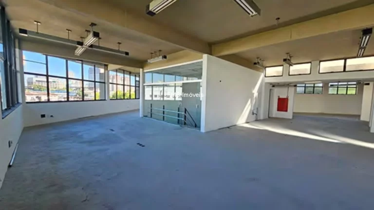 Imagem Galpão com 3.647m² para venda na Barra Funda.