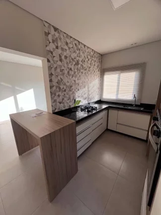 Imagem Excelente Casa em Condomínio