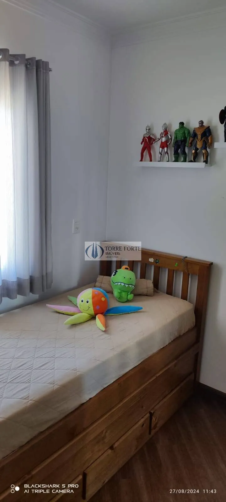 Imagem Apartamento com 4 dormitórios, 1 suíte , 2 vagas de garagem, Vila América