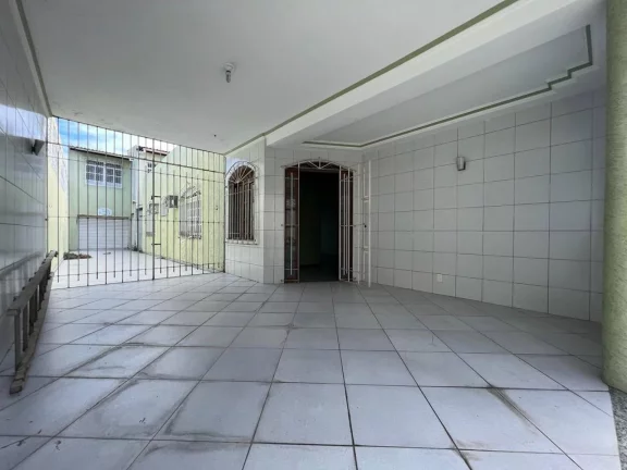 Imagem Casa à venda no Bairro Salgado Filho - Espaçosa e Aconchegante!