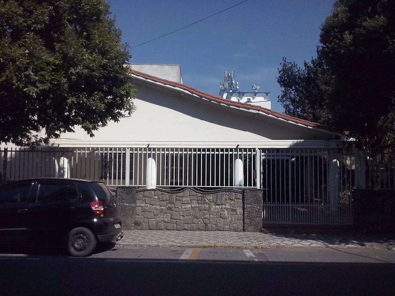 Foto do imóvel Comercial à venda e locação 5 Quartos, 2 Suites, 3 Vagas, 650M², Centro, Pindamonhangaba - SP
