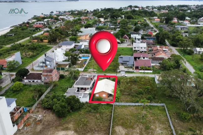 Foto do imóvel Casa à Venda em Itapoá - 3 Quartos, 100m da Praia, Oportunidade Imperdível!