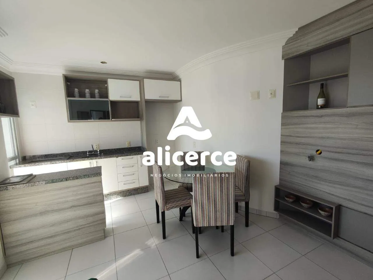 Imagem Apartamento à venda com 2 quartos 2 suítes, 99,06m² em Capoeiras Florianópolis