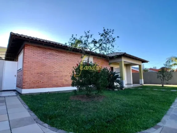Imagem Excelente Casa em Atlântida! Composta 3 dormitórios todos com closet , sendo 1 suite