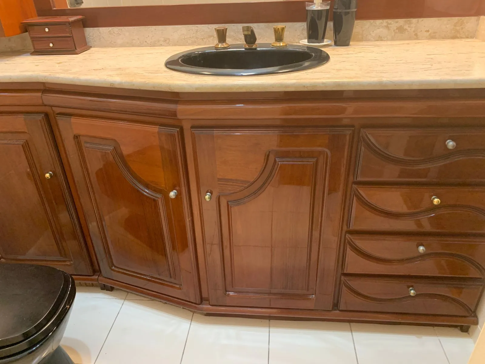 Imagem Apartamento 3 dormitórios com 2 banheiros e garagem no Menino Deus
