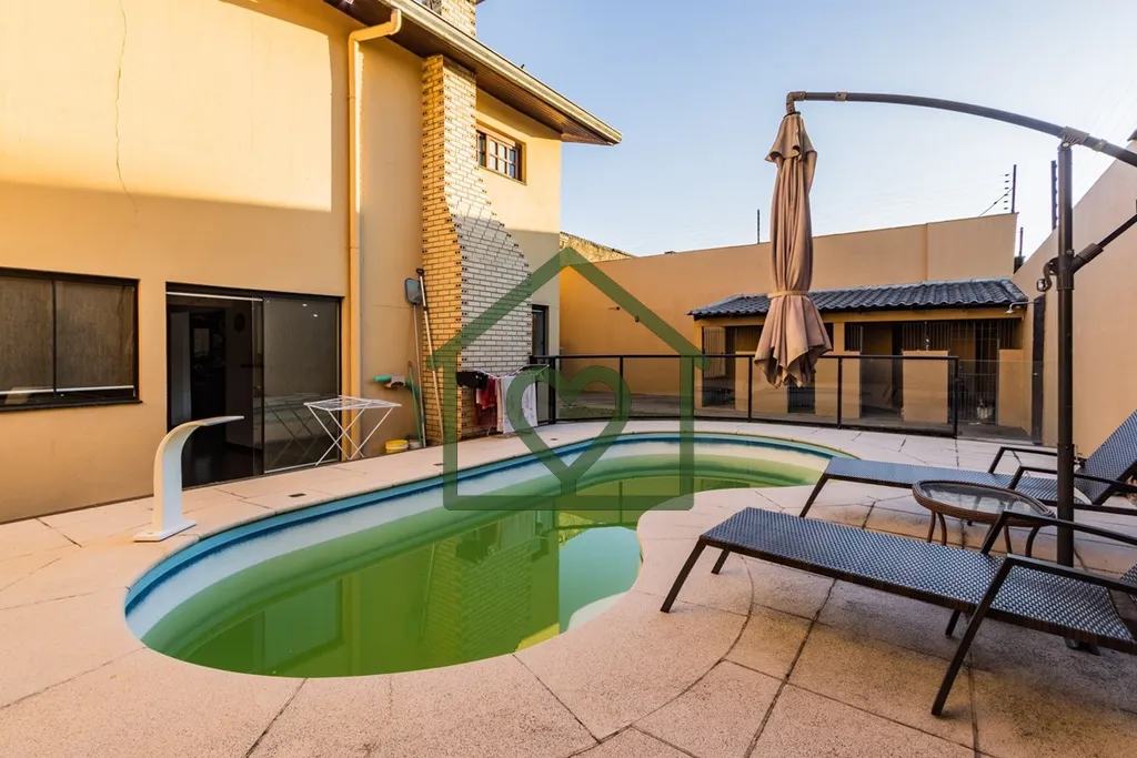 Imagem CASA EM CONDOMÍNIO ABERTO DE 271m² COM 3 DORMITÓRIOS (1 SUÍTE MASTER), 3 BANHEIROS, 2 SALAS DE E...