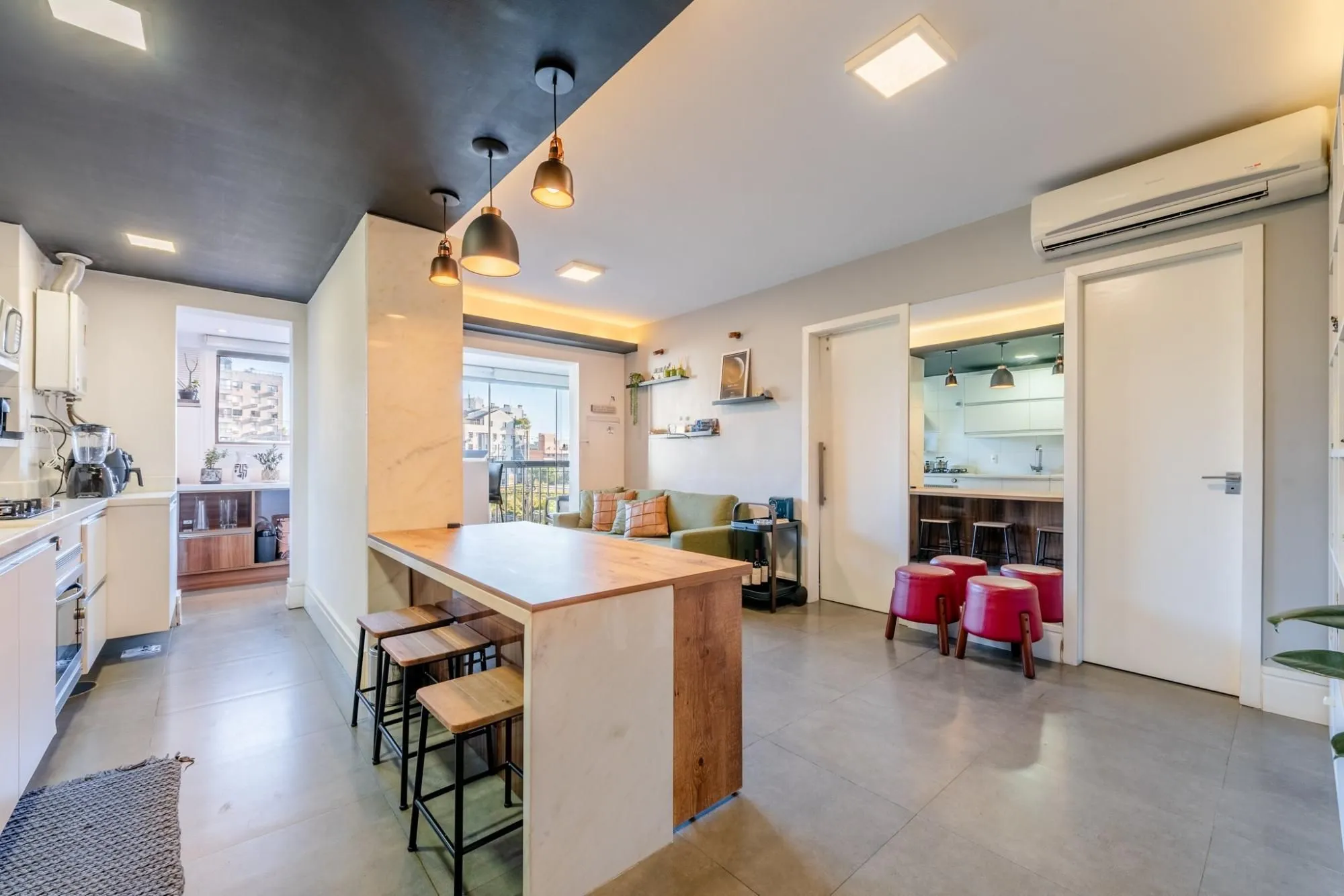 Imagem Apartamento de 1 dormitório á venda em Três Figueiras, Porto Alegre.