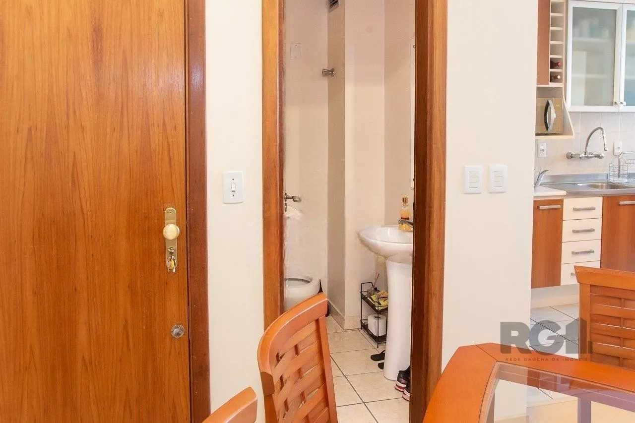 Imagem Apartamento a venda ,02 dormitórios mobiliado na Cidade Baixa,61m² privativos