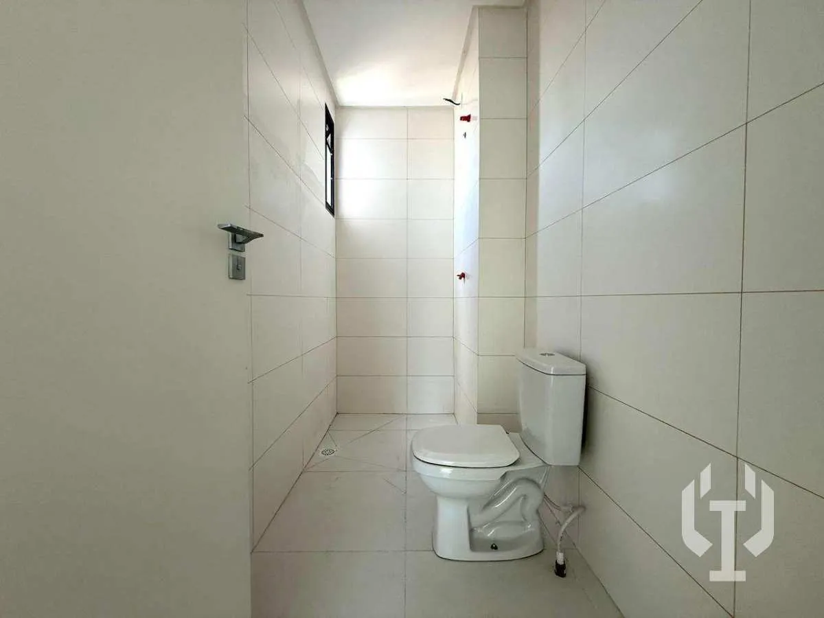 Imagem Sobrado à venda em Itapema, com 2 quartos, 70m2
