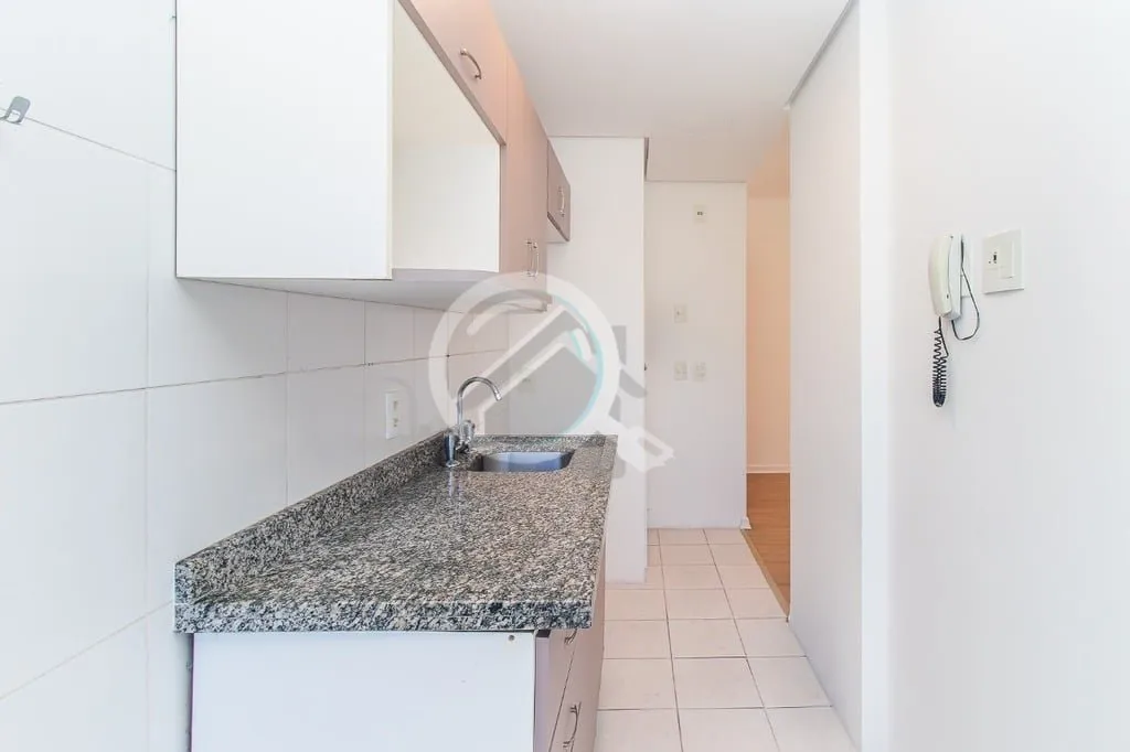 Imagem Apartamento semimobiliado com 61m², 2 dormitórios sendo 1 suíte, 1 vaga! Living para 2 ambientes ...