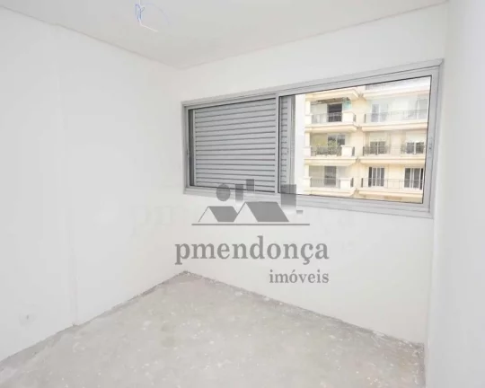 Imagem Apartamento totalmente reformado, living com porcelanato, 3 dormitórios, sendo 1 suíte, ambos no c...