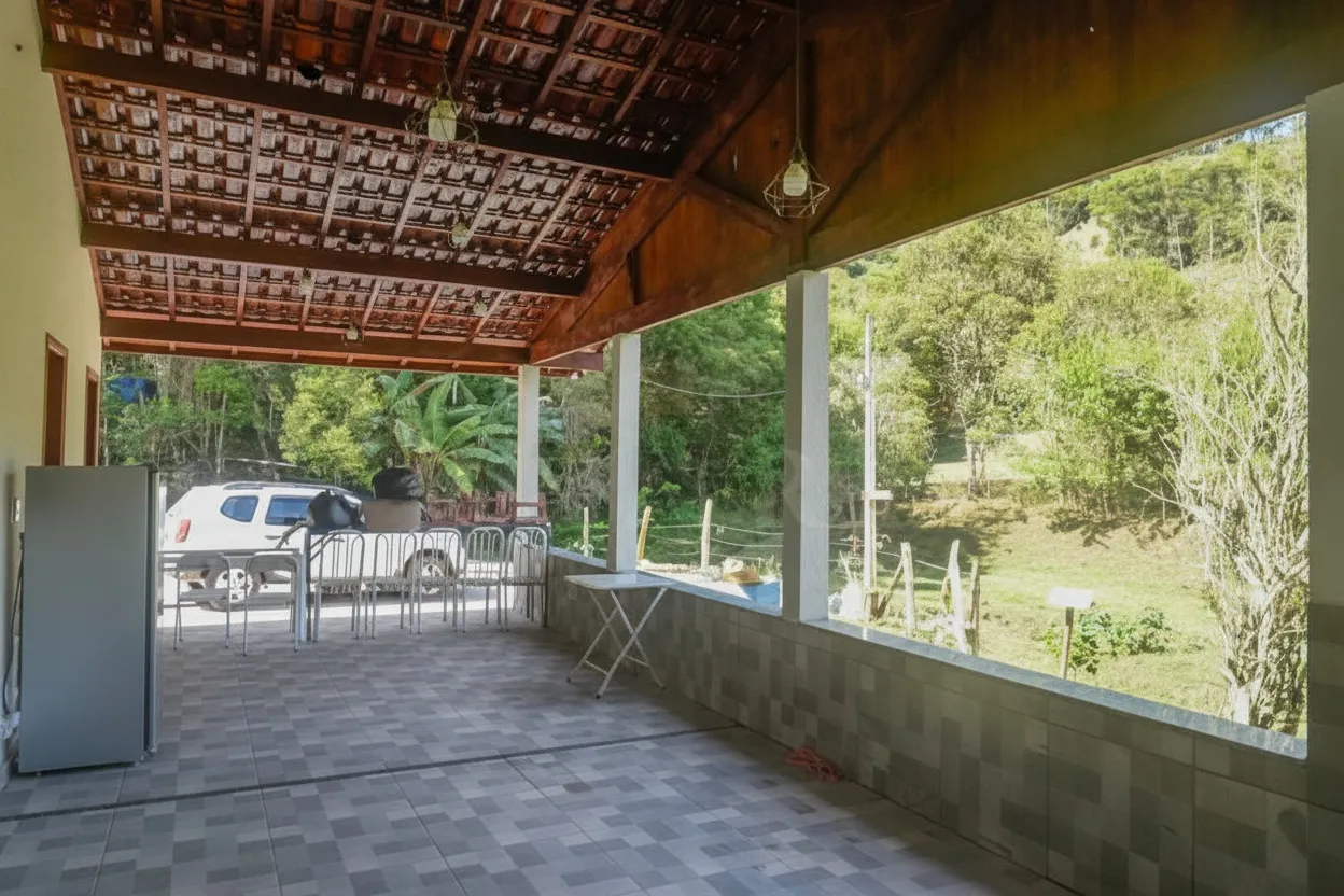 Imagem Chácara 20.000 m² à venda em Pocinhos do Rio Verde, Caldas