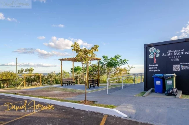 Lote na parte alta do condomínio na Alameda Bouganvilles.