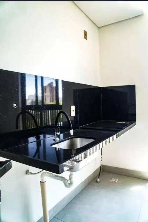 Imagem Flat moderno no RioMar Flats em Intermares, a 100m da praia, com varanda, armários planejados e lazer completo na cobertura.