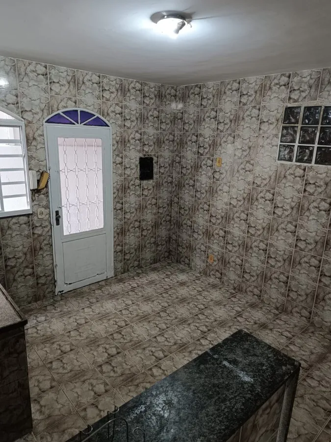 Imagem Casa em Condomínio para Venda em Itaboraí, Centro (Manilha), 4 dormitórios, 1 suíte, 2 banheiros, 1 vaga