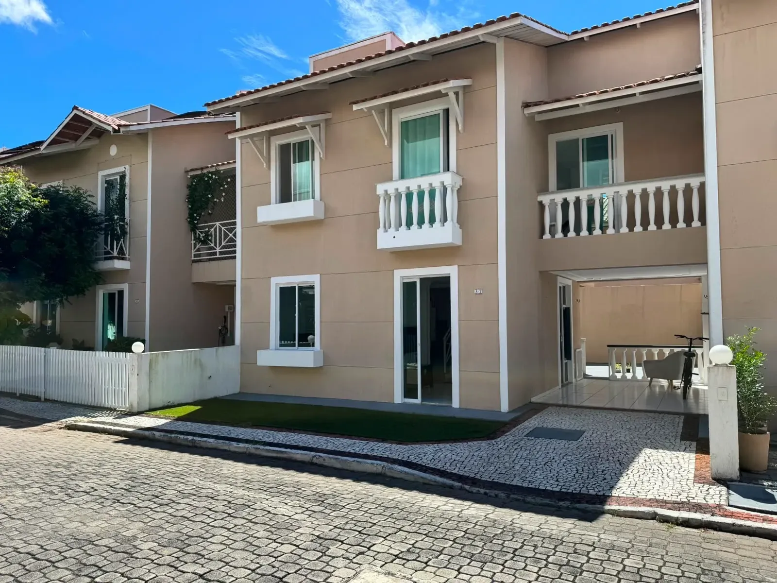 Imagem Casa de Condomínio com 3 Quartos à Venda, 102 m² em Cidade 2000 - Fortaleza