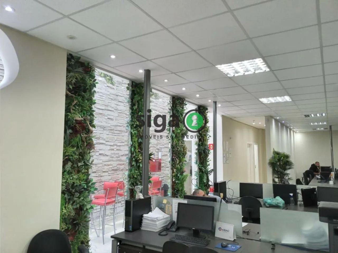 Imagem Excelente Oportunidade de Prédio comercial em Região Nobre