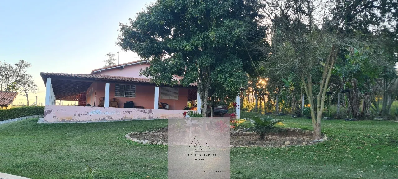 Imagem Chácara à venda em Cesário Lange-SP, bairro Chácara Três Dias - 3 quartos, 1 sala, 2 banheiros, 1 vaga de garagem, 250m².
