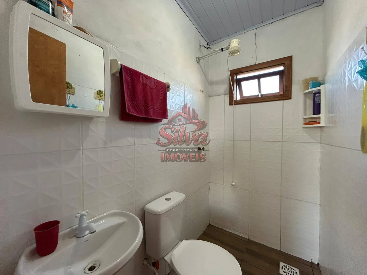 Imagem Casa 2 dormitórios com pátio cercado em Marisul