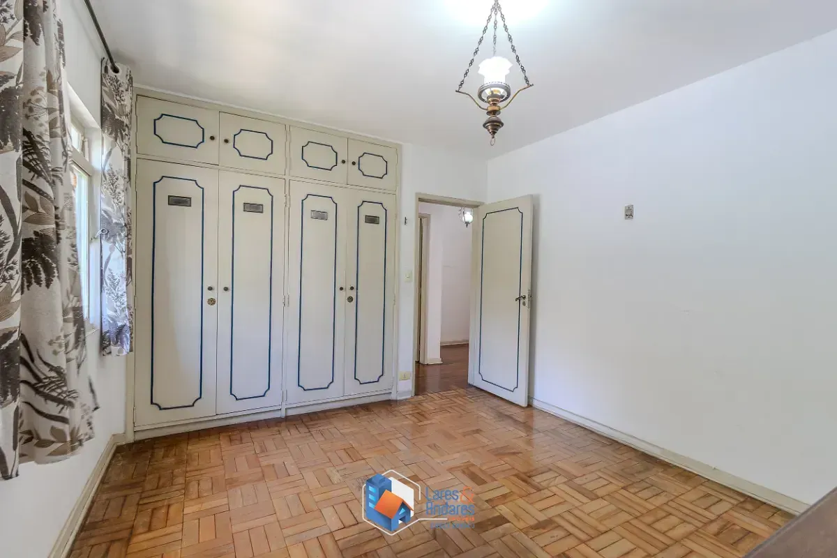 Imagem Sobrado para venda em Chácara Monte Alegre com 4 quartos, sendo 1 suíte, 261m²