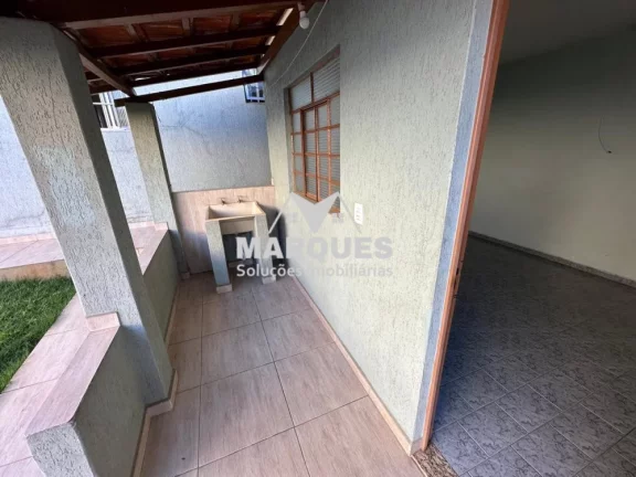 Imagem Imóvel c/ 2 casas em terreno de 435m2
