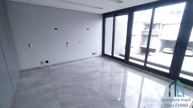 Imagem Casa a venda em condomínio, 05 quartos sendo 03 suítes, no Bairro Alto em Curitiba PR