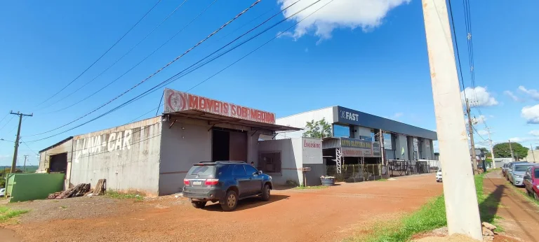 Imagem Barracão à venda em Cascavel, bairro Brazmadeira - 500m² de área construída