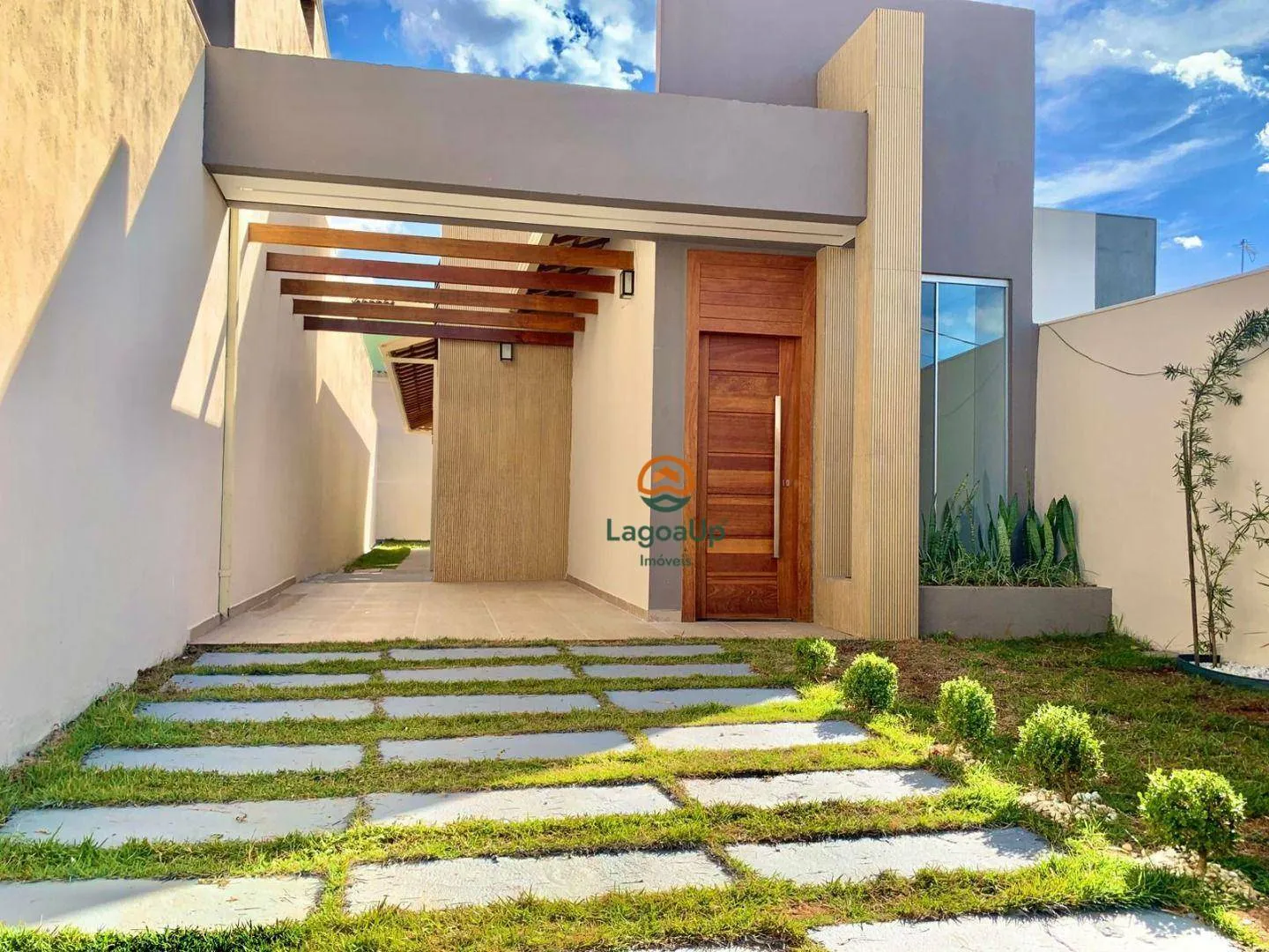 Imagem Casa com 3 dormitórios à venda, 90 m² por R$ 649.000,00 - Portal do Sol - Lagoa Santa/MG