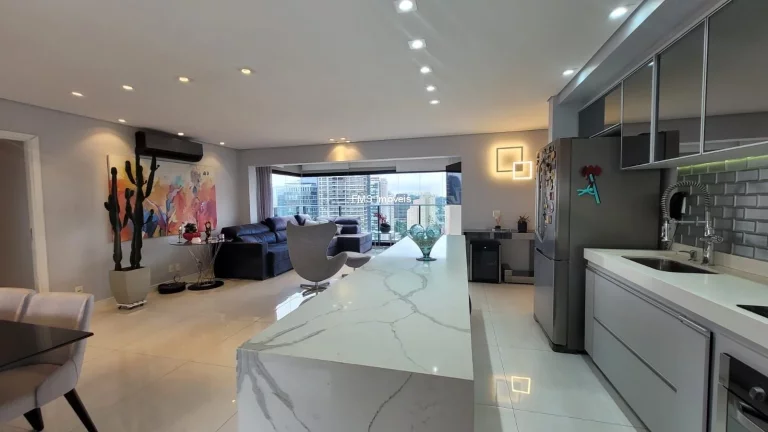 Imagem Imóvel de alto padrão no Brooklin, São Paulo-SP: Apartamento 3 suítes, 2 salas, 5 banheiros, 3 vagas. Venha conhecer!