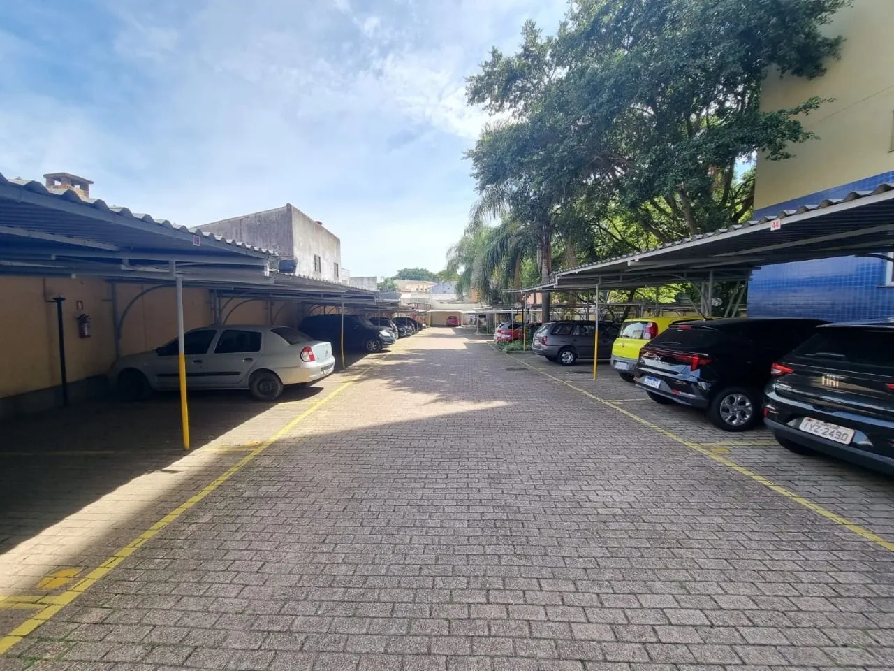 Imagem Apt 2 Dormitórios Com Sacada Bairro Cavalhada