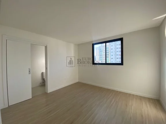 Imagem Cobertura com 4 suítes à venda no Centro de Balneário Camboriú/SC
