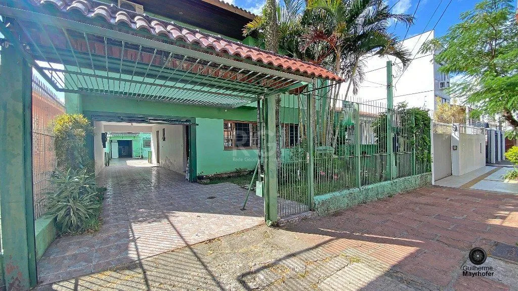 Imagem Casa para Venda - 400m², 5 dormitórios, sendo 1 suites, 3 vagas - Jardim Itu Sabará