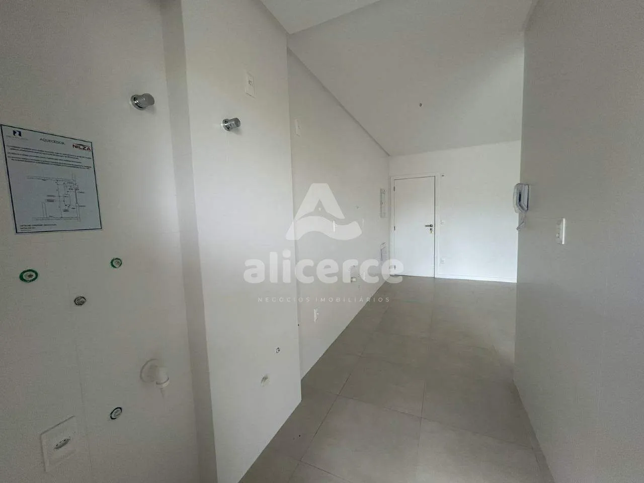 Imagem Apartamento à venda l 3 dormitórios, 1 suíte l Capoeiras - Florianópolis/SC
