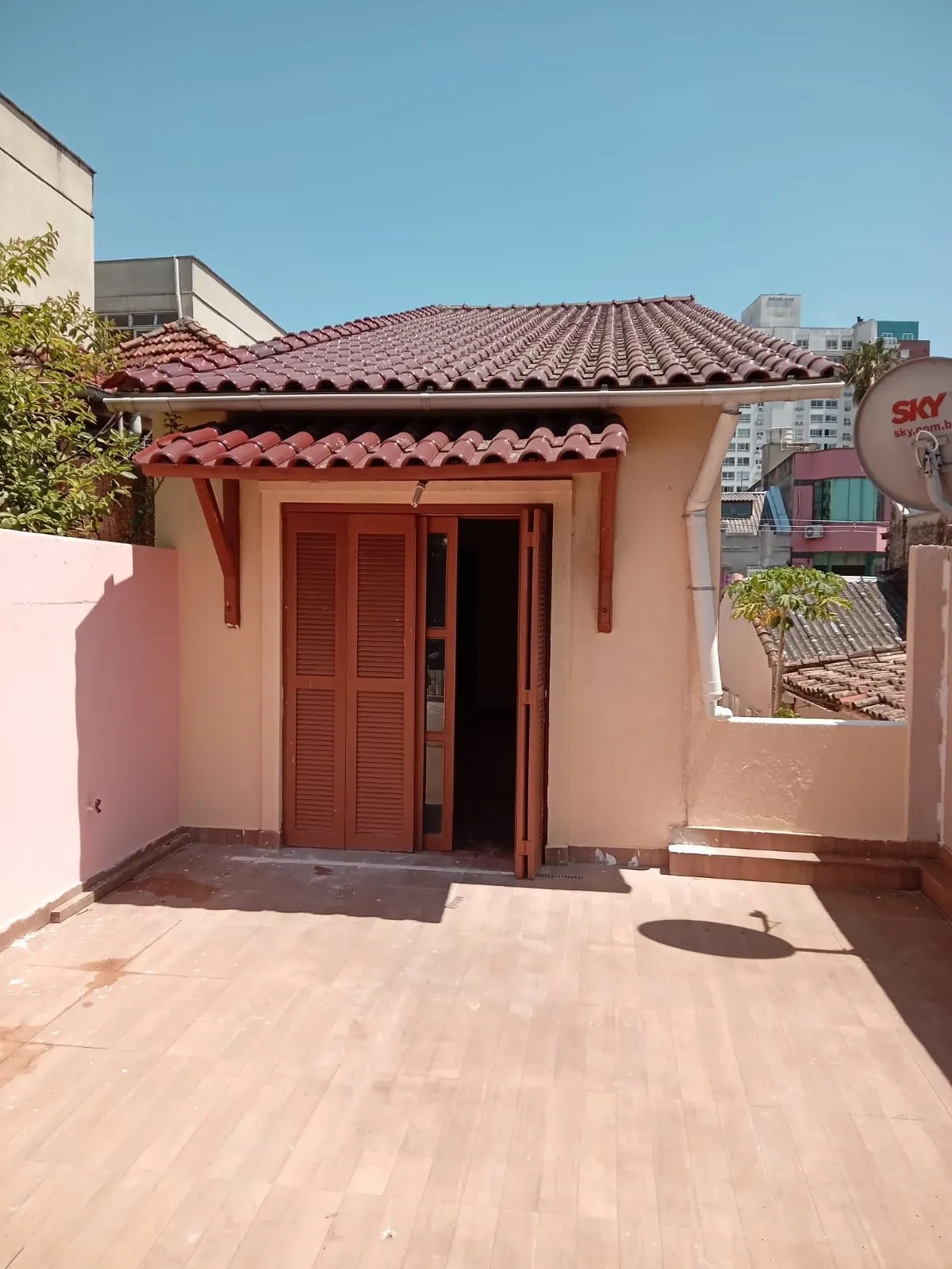 Imagem Ótima Casa com 4 Dormitórios no Bairro Cidade Baixa