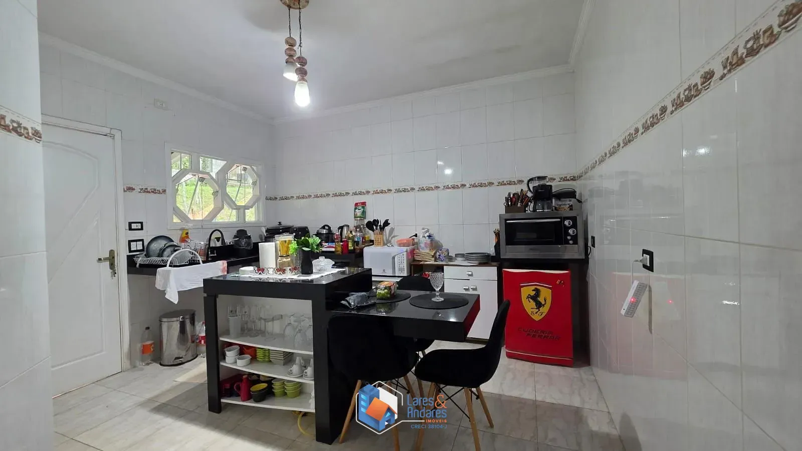 Imagem Casa Impecável com piscina de borda e vista infinita, um refúgio bem localizado no Portal Roselândia, Cotia, SP