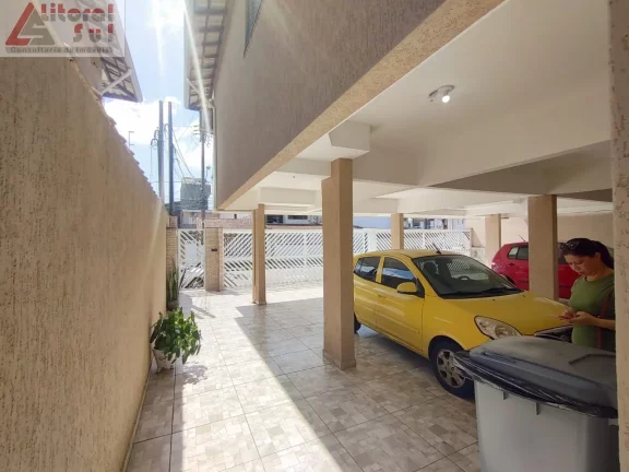 Imagem Casa em Condomínio para Locação em Praia Grande-SP no Bairro Sítio do Campo: 2 Quartos, 1 Sala, 1 Banheiro e 1 Vaga de Garagem!